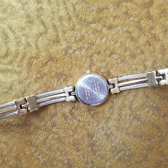 Armitron Bracelet Woman Watch - Picture 7 of 9